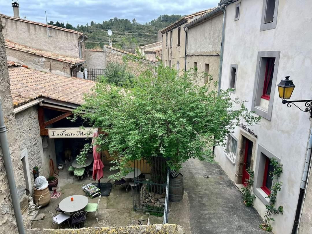 Nos Petites Chambres D'Hotes Lagrasse Bagian luar foto