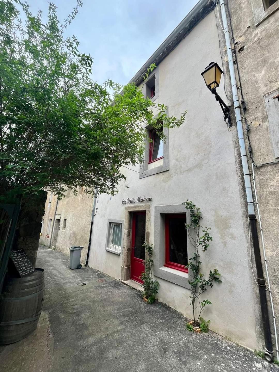 Nos Petites Chambres D'Hotes Lagrasse Bagian luar foto